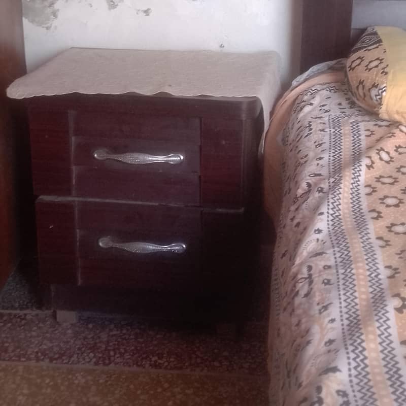 Bed set with side tables 1