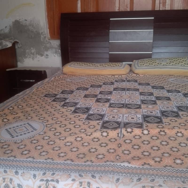 Bed set with side tables 2