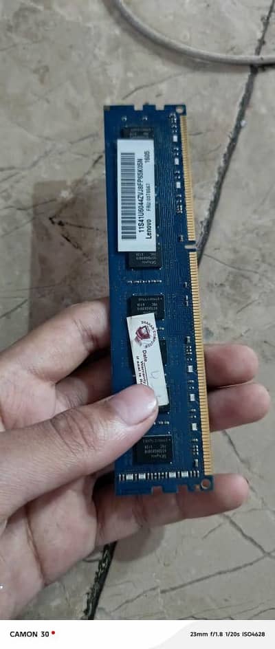 16 gb ram ddr 3 best ram 10/10 condition(8x2)
