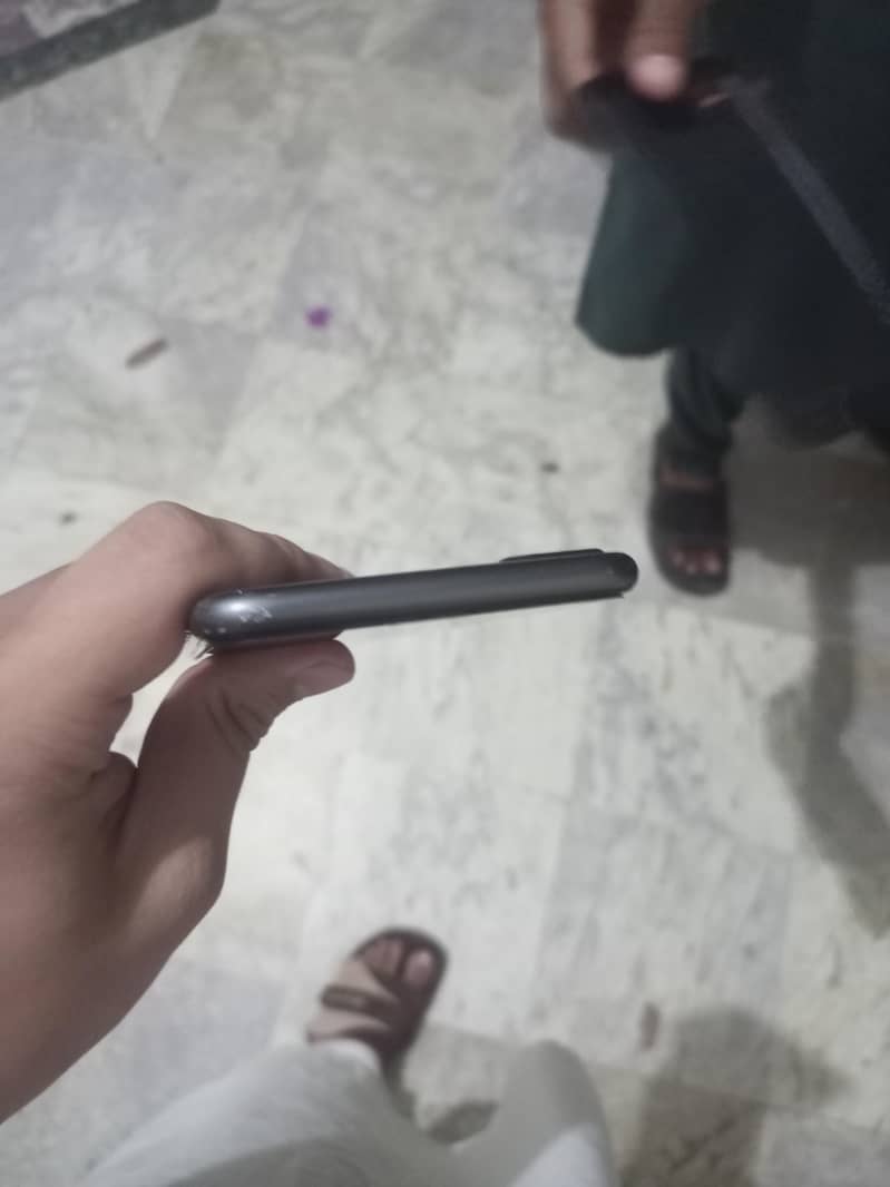 Apple iPhone 8 Plus 0