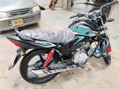 Honda CB125f