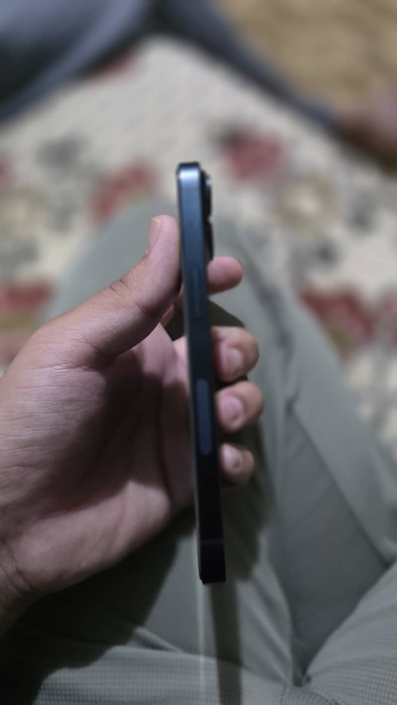 Apple iPhone 14 5