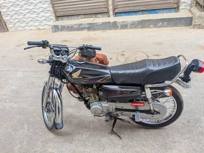 urgent sale Honda 125 2020 model black color