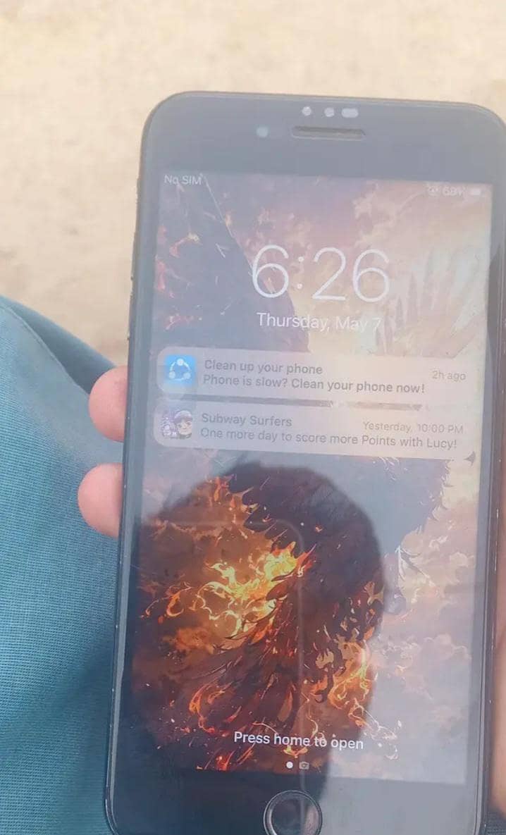 Apple iPhone 7 Plus 1
