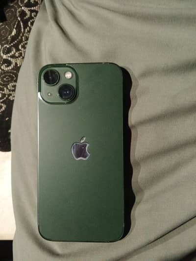 Apple iPhone 13