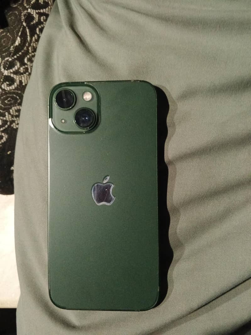 Apple iPhone 13 0