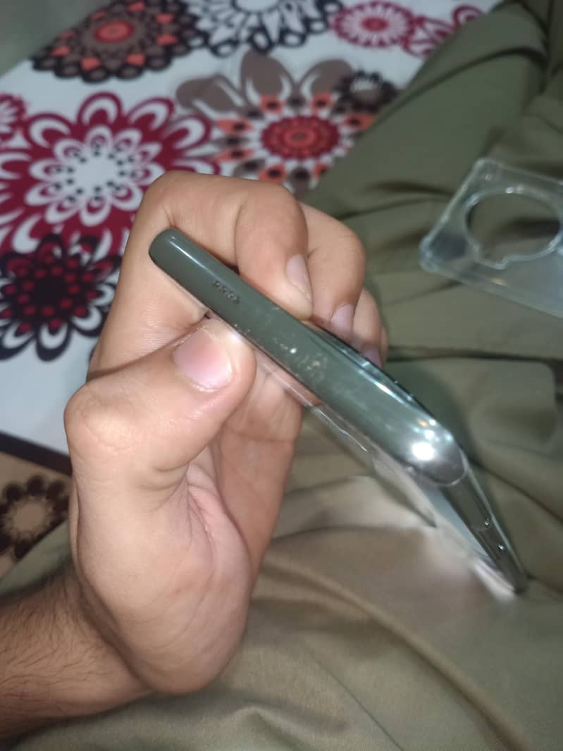 Tecno Spark 20 Pro Plus 6