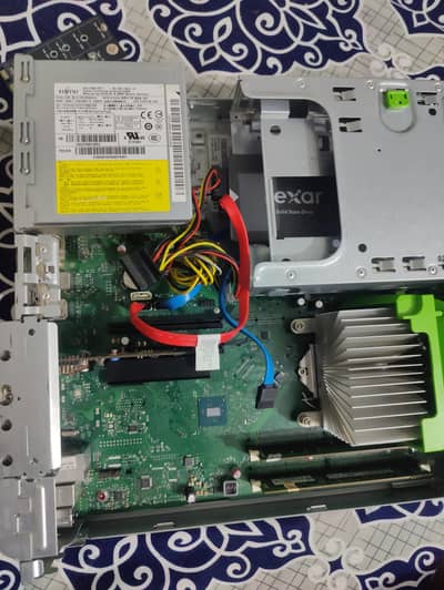10/10 condition pc for sale 8gb hard 2gb ddr5 grphic card ssd 128