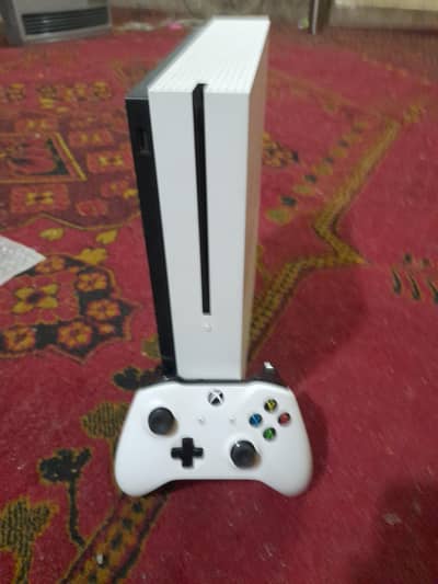 xbox one s in good condition with all accessories 1tb