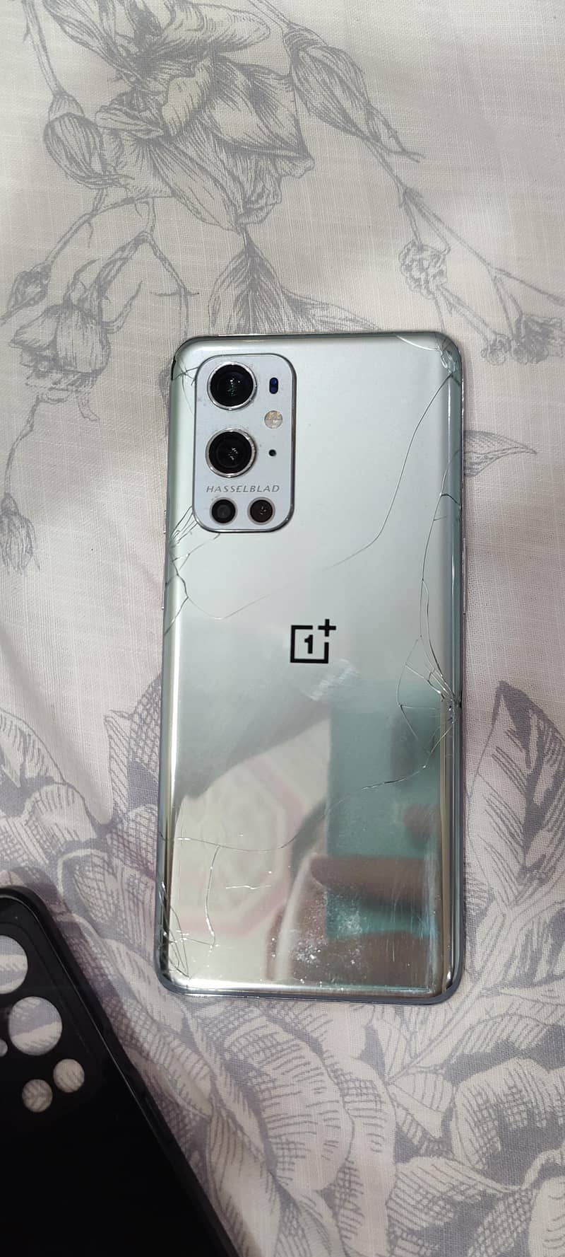 One Plus 9 Pro 7