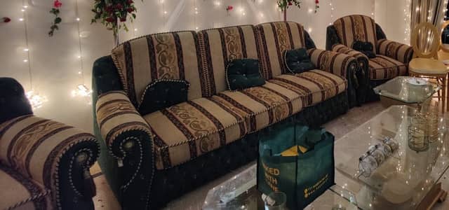 Sofa Set with center and side tables