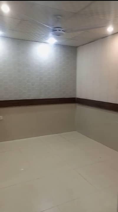 OFFICE FOR RENT ON MAIN UNIVERSITY ROAD
