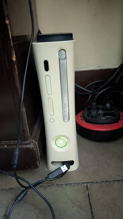 xbox 360+2 controller+28"Lcd