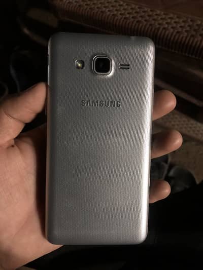 Samsung Mobile J5