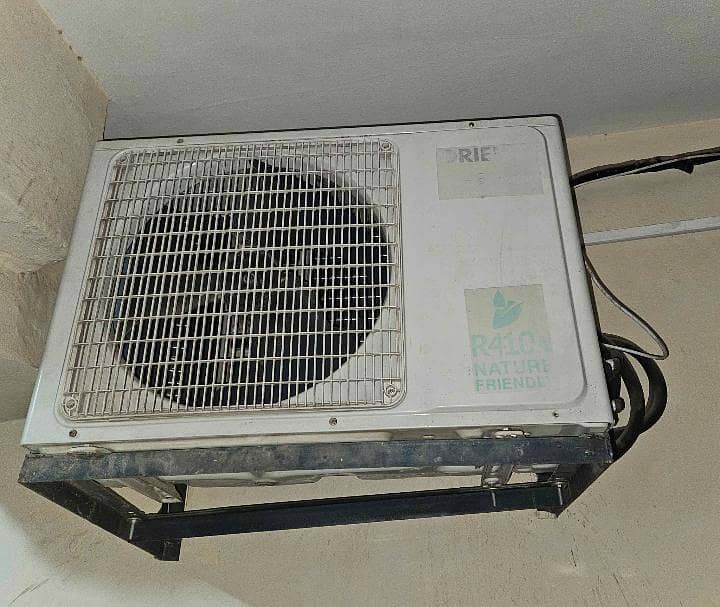 orient AC 4