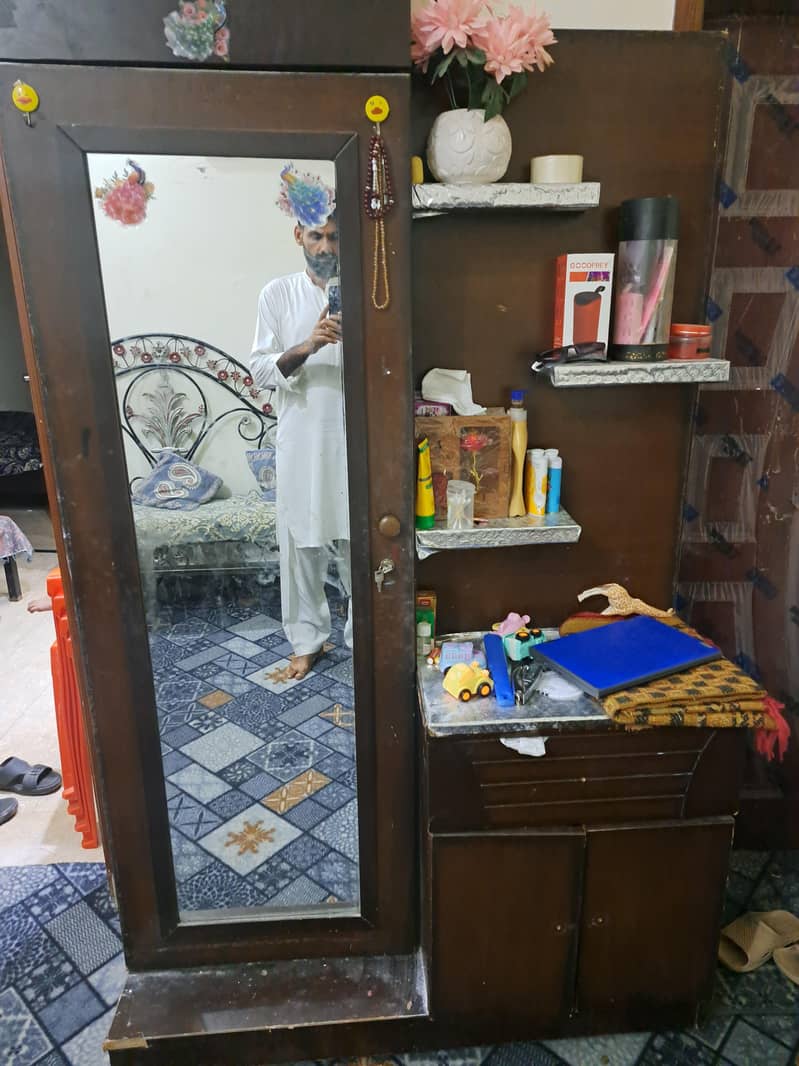 dressing table 3