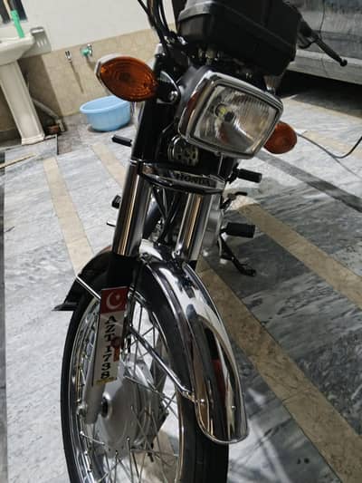 honda 125 black
