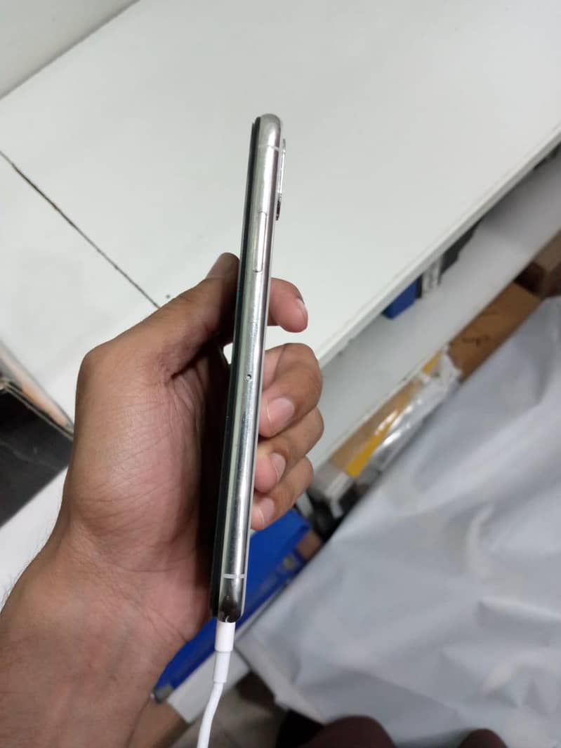 Apple iPhone X 2