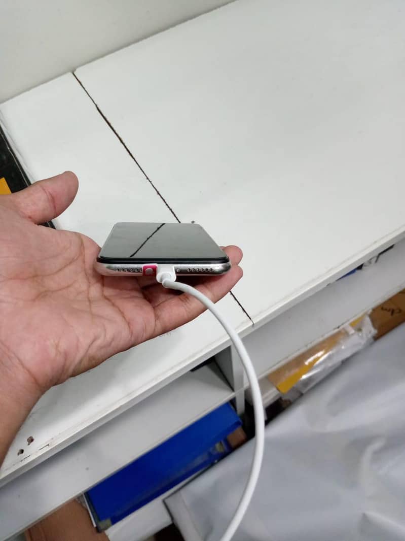 Apple iPhone X 5