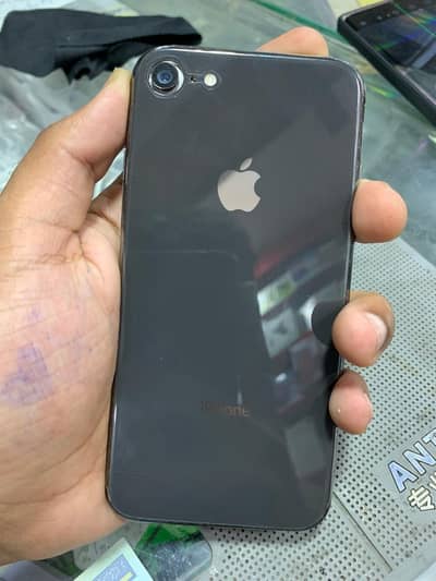 Apple iPhone 8