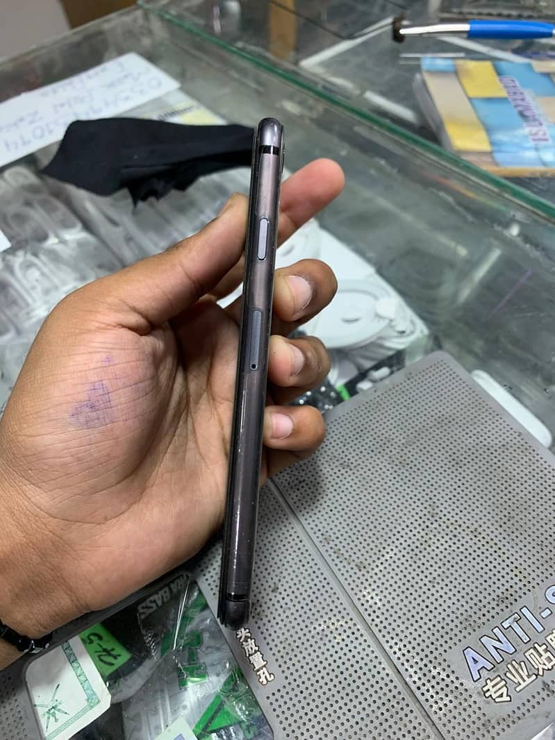 Apple iPhone 8 2