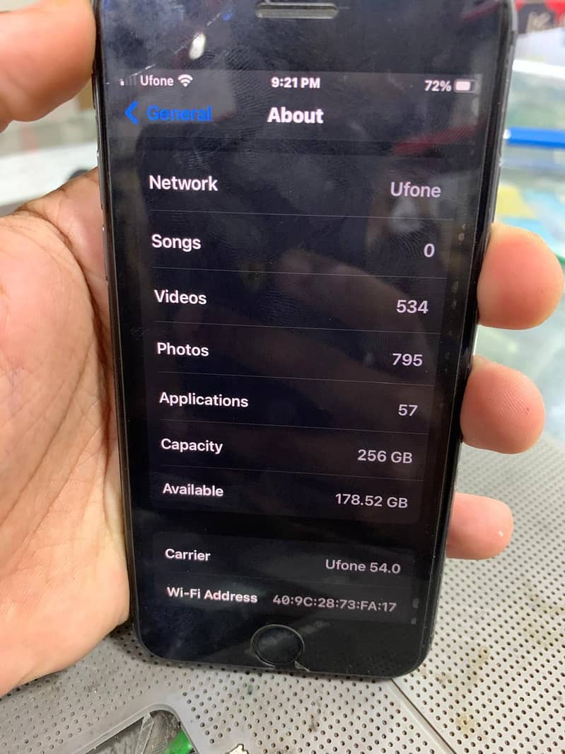 Apple iPhone 8 6