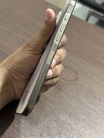 Apple iPhone 16 Pro Max Battery Health 92%