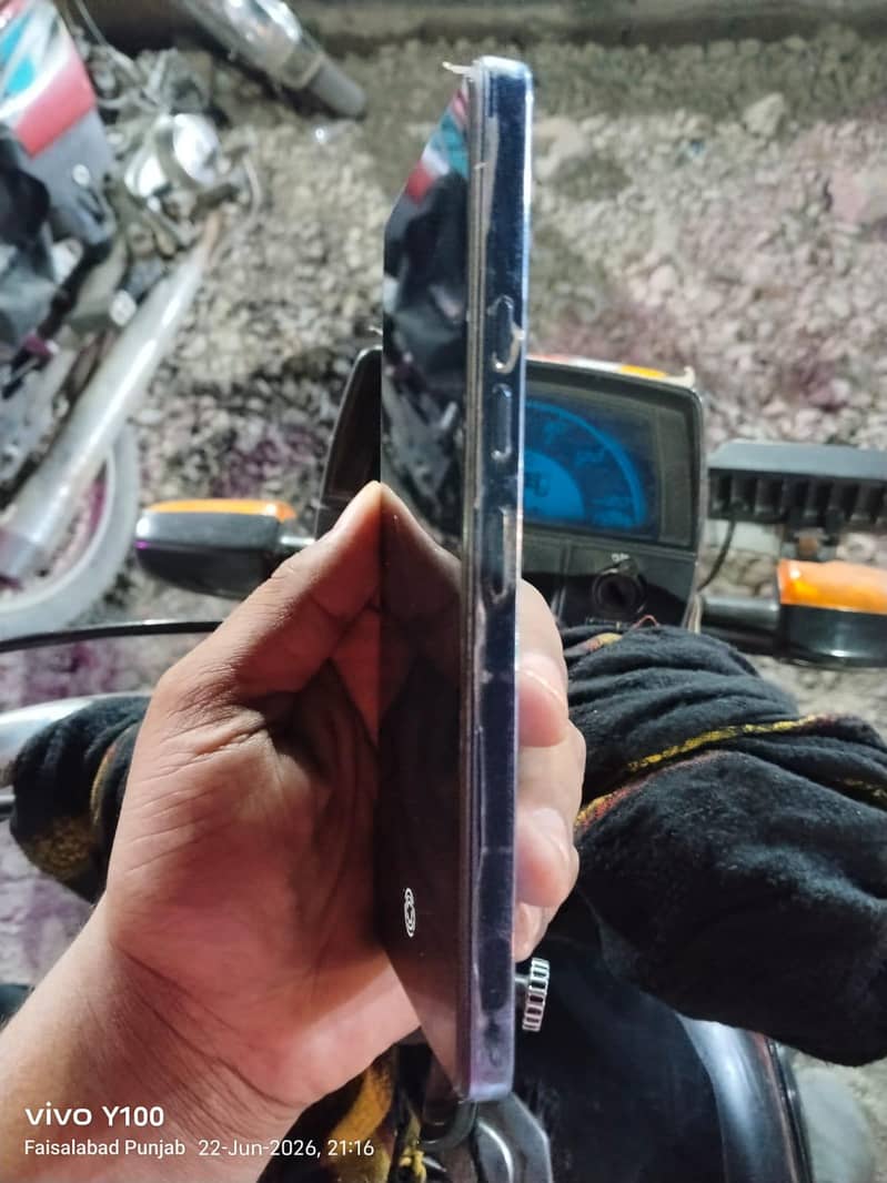 Tecno CAMON 20 Pro 1
