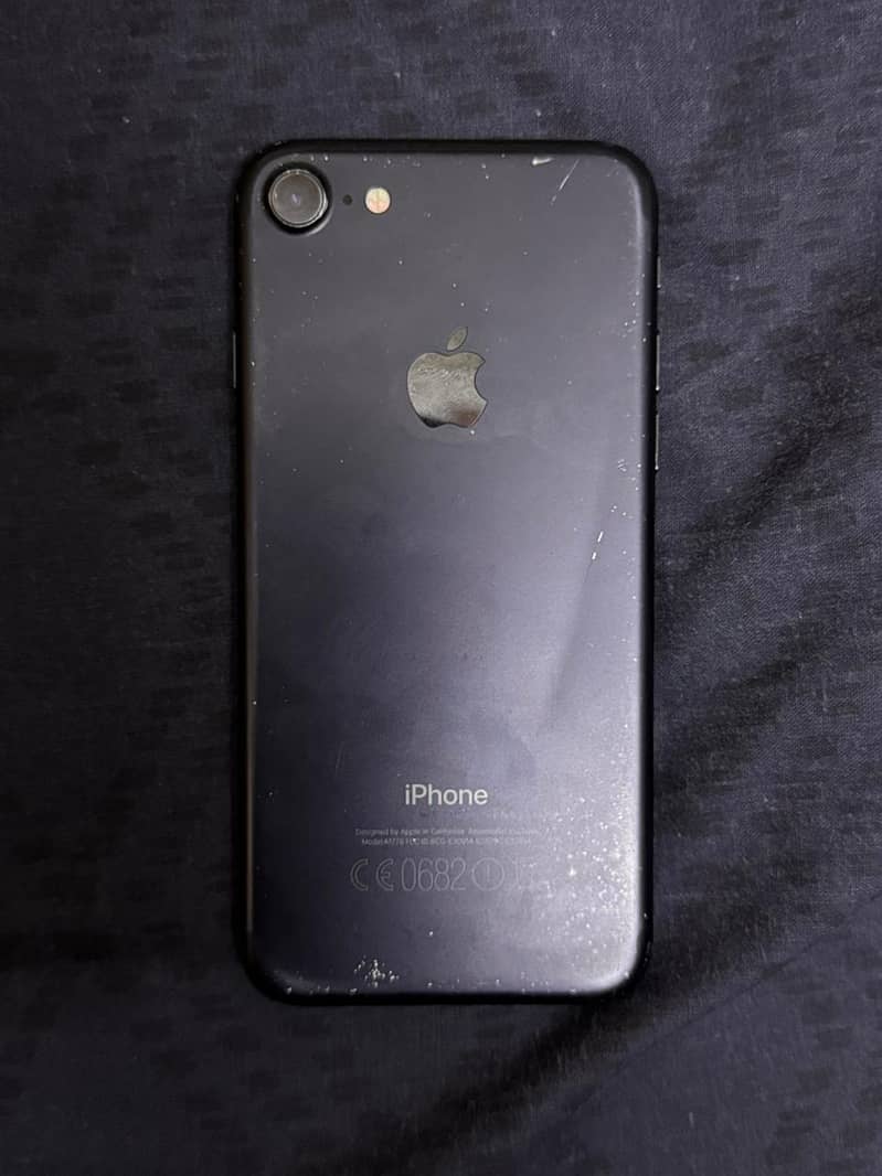 Apple iPhone 7 0