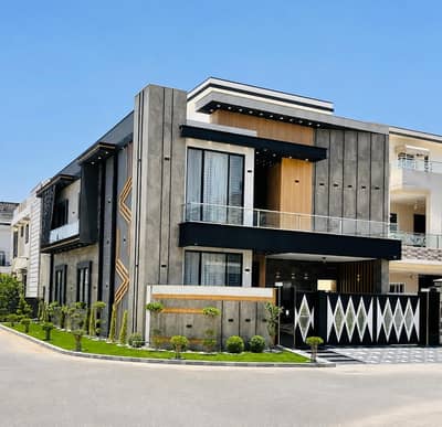 DC Colony Mehran Block 10 Marla Corner House For Sale
