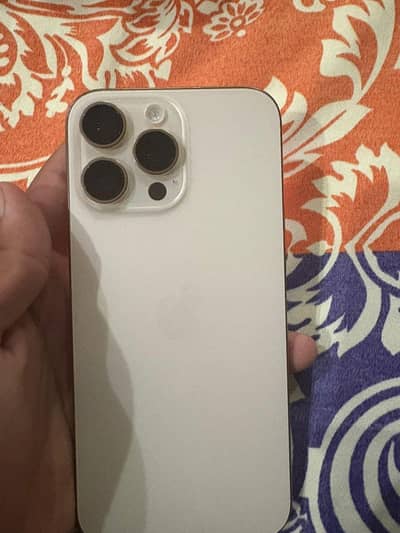 Apple iPhone 16 Pro Max