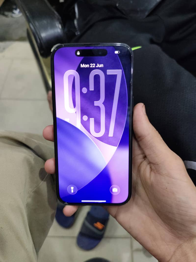 Apple iPhone 15 5
