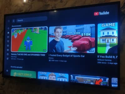 Bohot excellent condition mein he 10/10 TCL brand ki 43" inch ki led