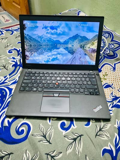 i5 6th gen 8gb 180gb fast SSD 4gb  graphics