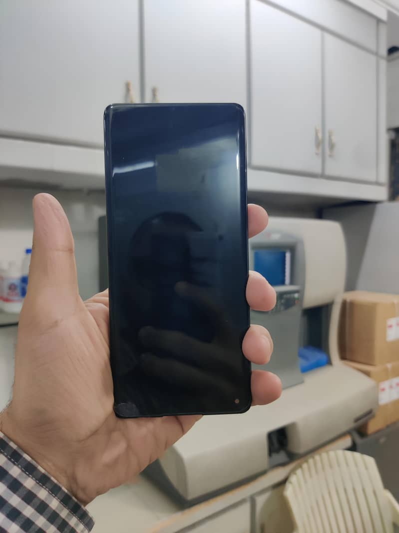one plus 8 only panel 2