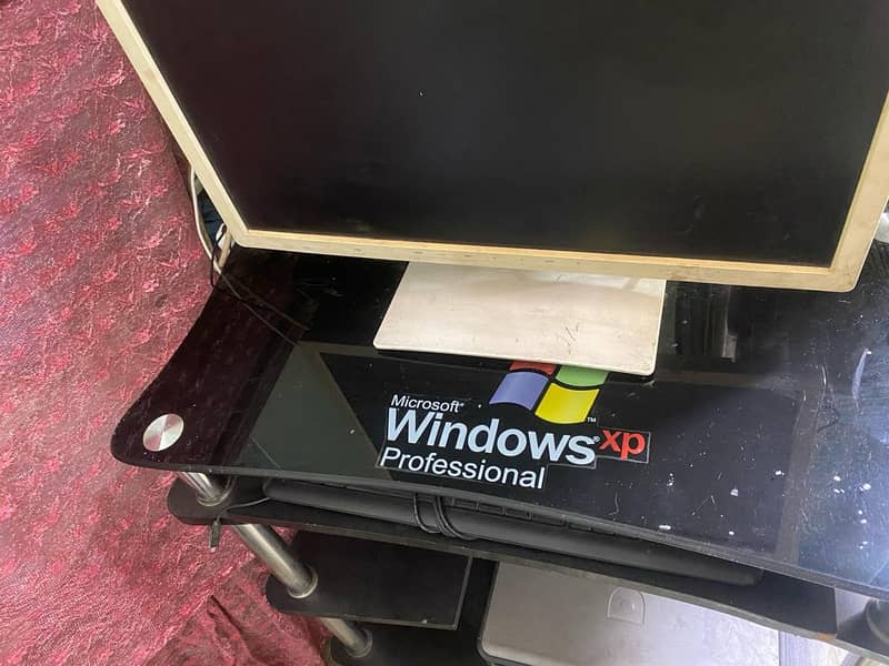 computer Table 0