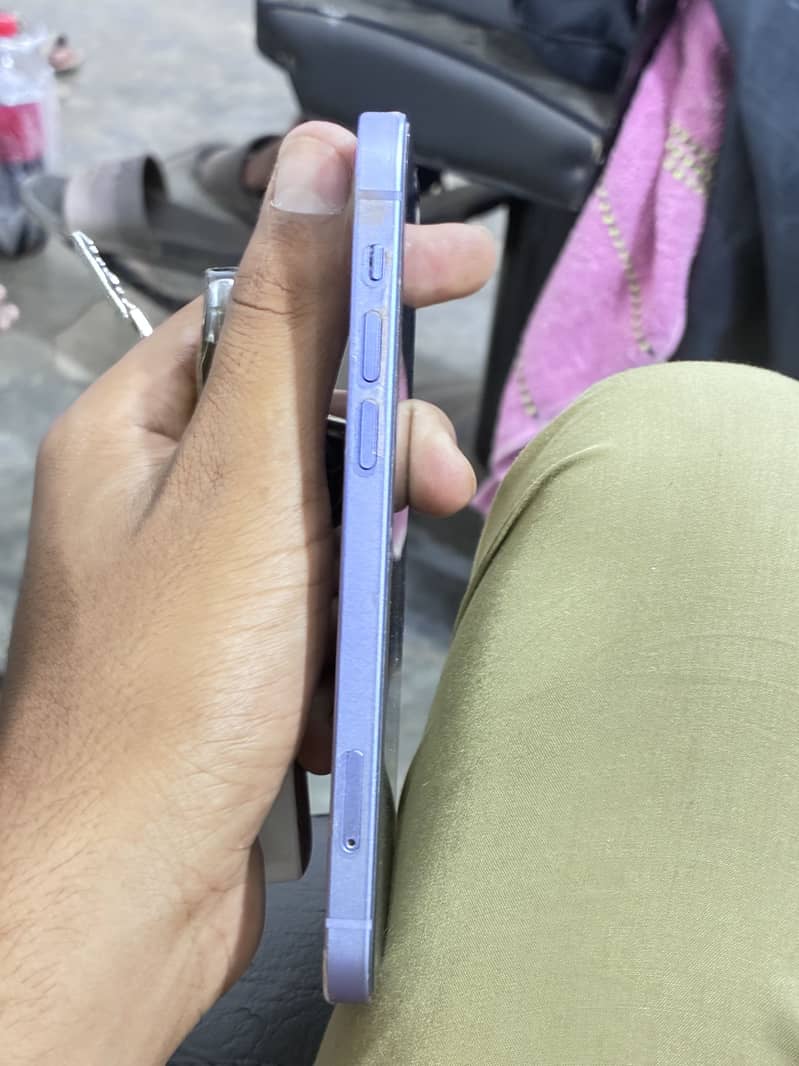 Apple iPhone 12 5