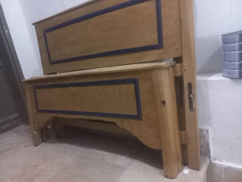 2 Single Beds 5