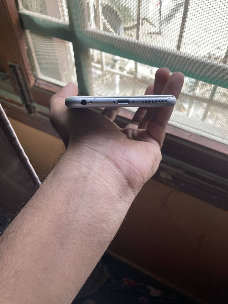 Apple iPhone 6 Plus 2