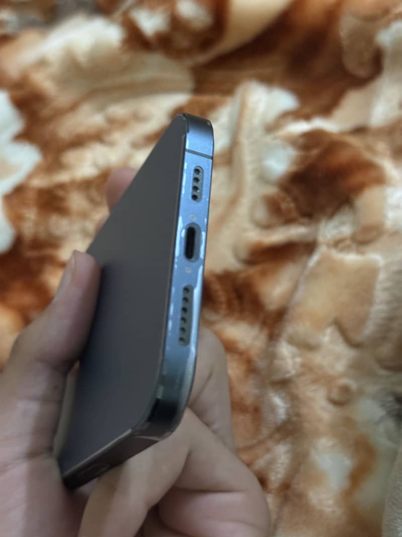 iPhone 12 Pro Max 2