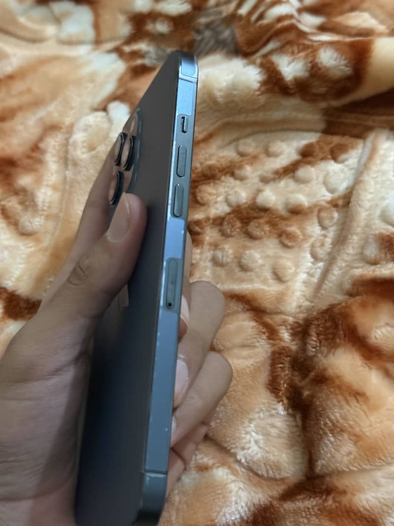 iPhone 12 Pro Max 3