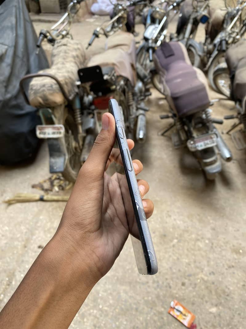 Google Pixel 4a(5g) 4
