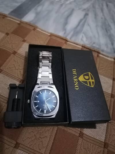 DFARNO Luxury Silver Quartz Watch 