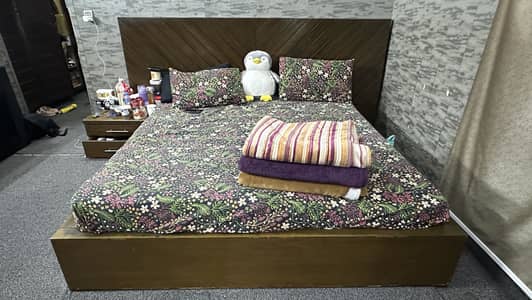 Pure sheesham wood bed in lush condition,