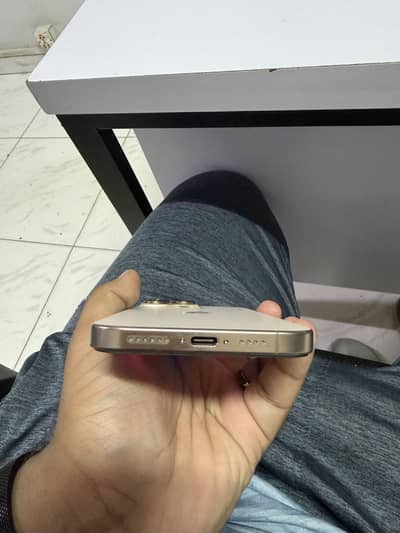 Apple iPhone 16 Pro Max