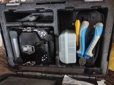 Fiber splicing installation