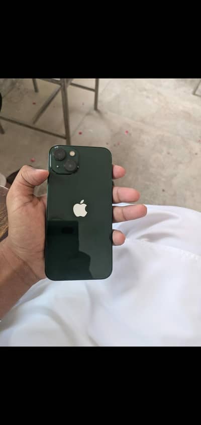 Apple iPhone 13