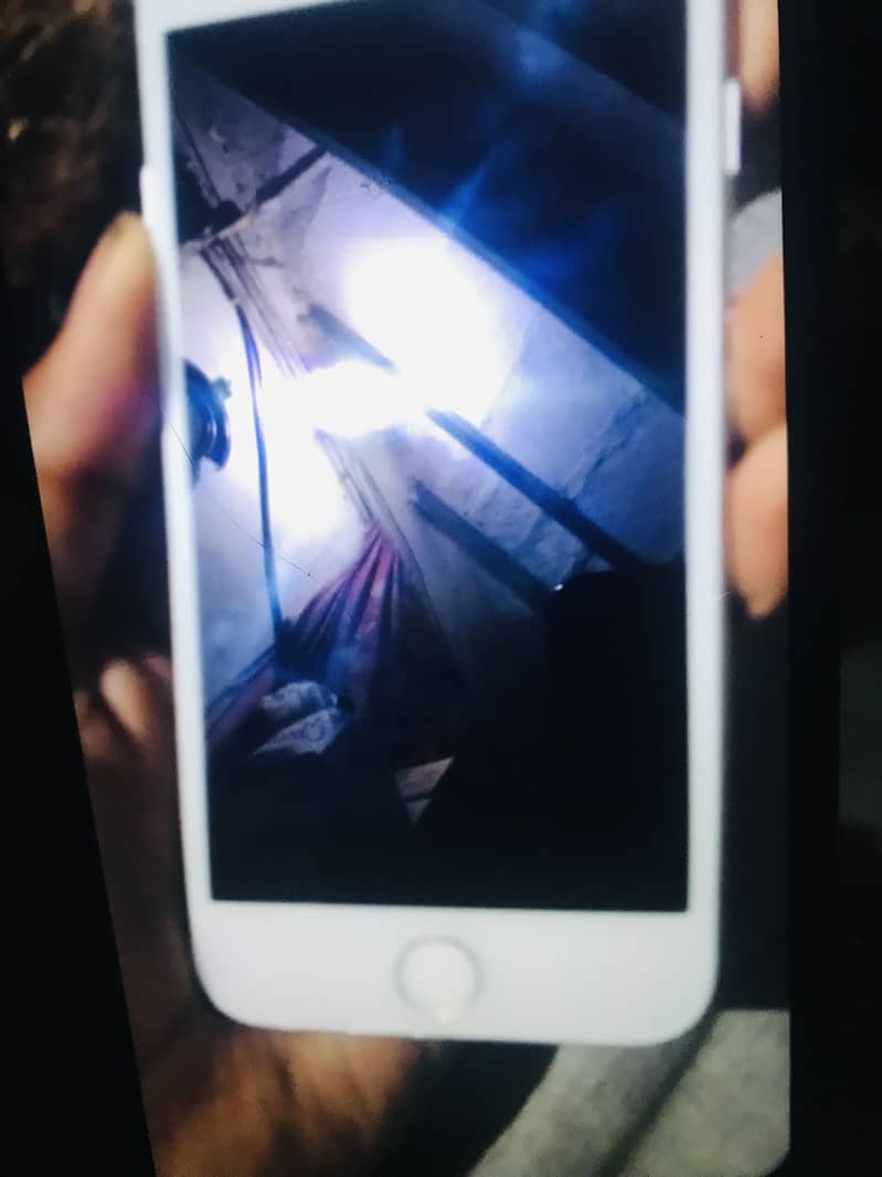 APPLE IPHONE 7 3