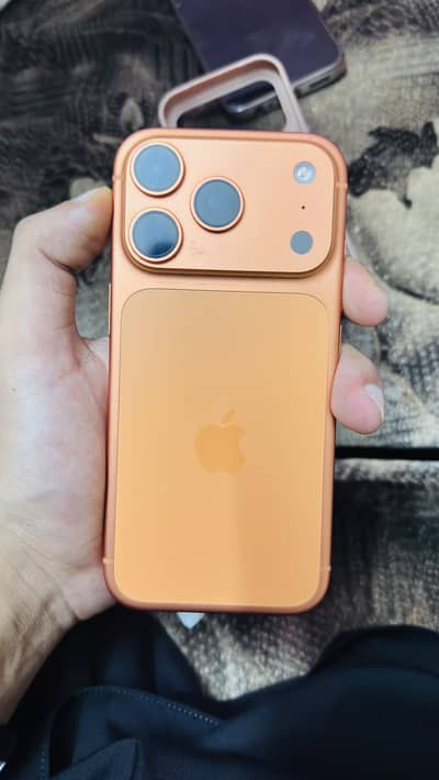 Iphone 17 Pro with box and Cable JV