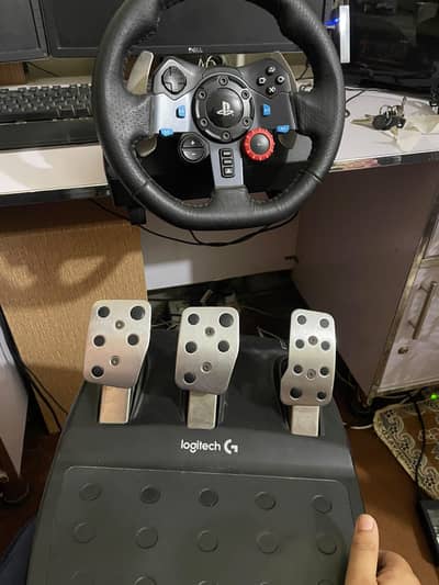 Logitech G29 Racing Wheel and Pedals with box